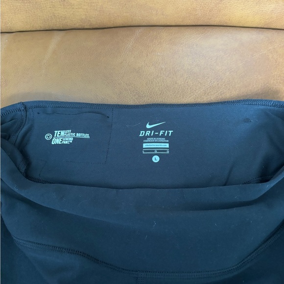 🎀 2 for $20sale 🎀 Nike cropped pant - Picture 2 of 3